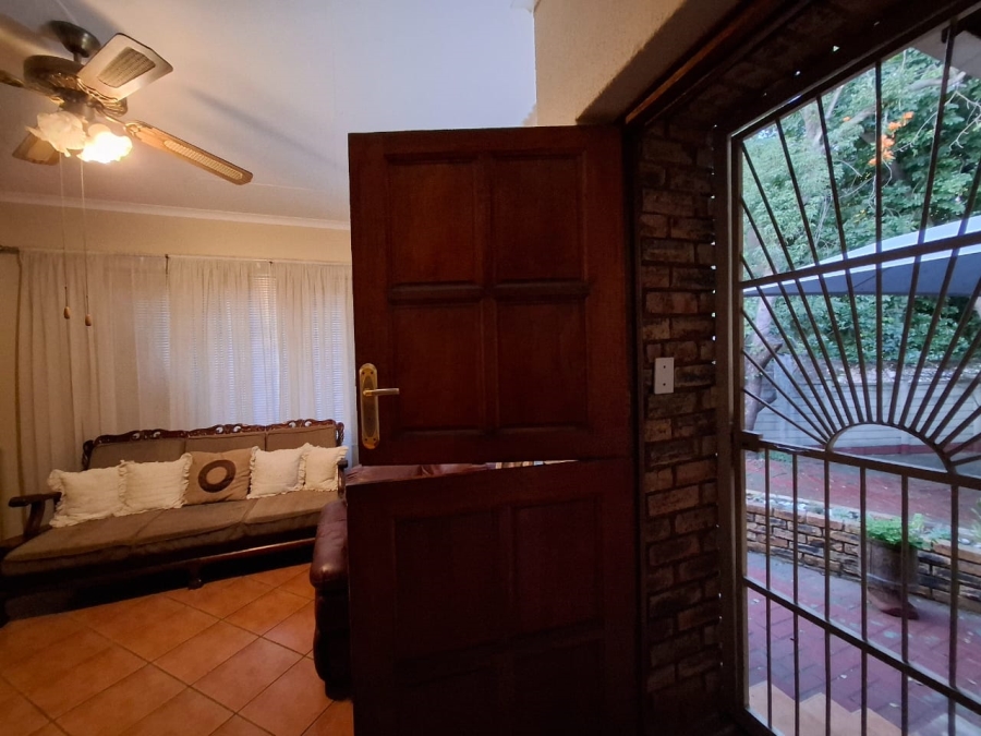 4 Bedroom Property for Sale in Geelhoutpark North West